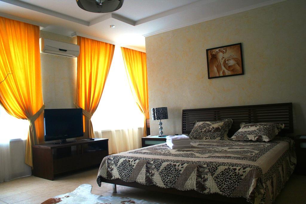 Delfin Otel Koblevo Oda fotoğraf